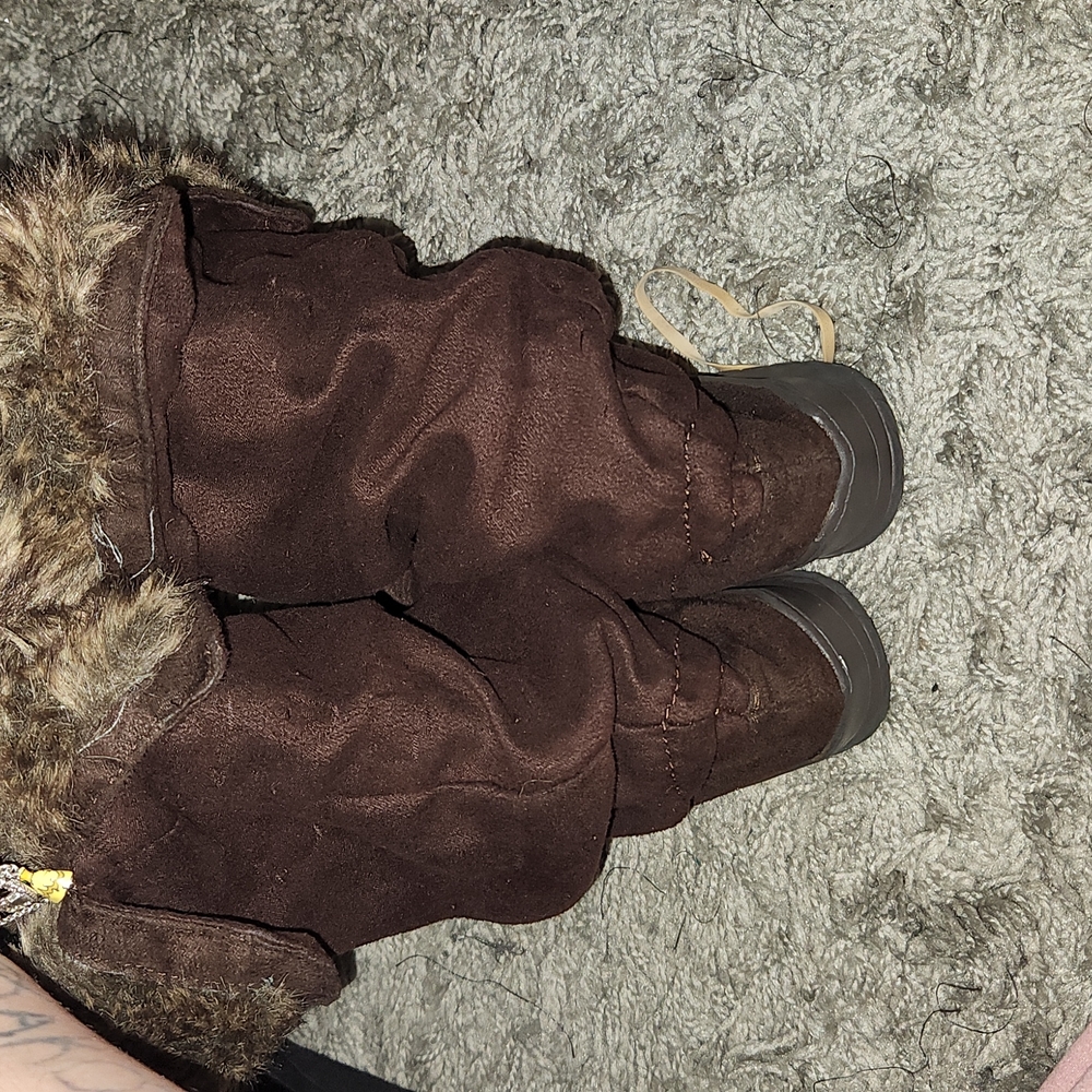 Boots - Picture 2 of 3